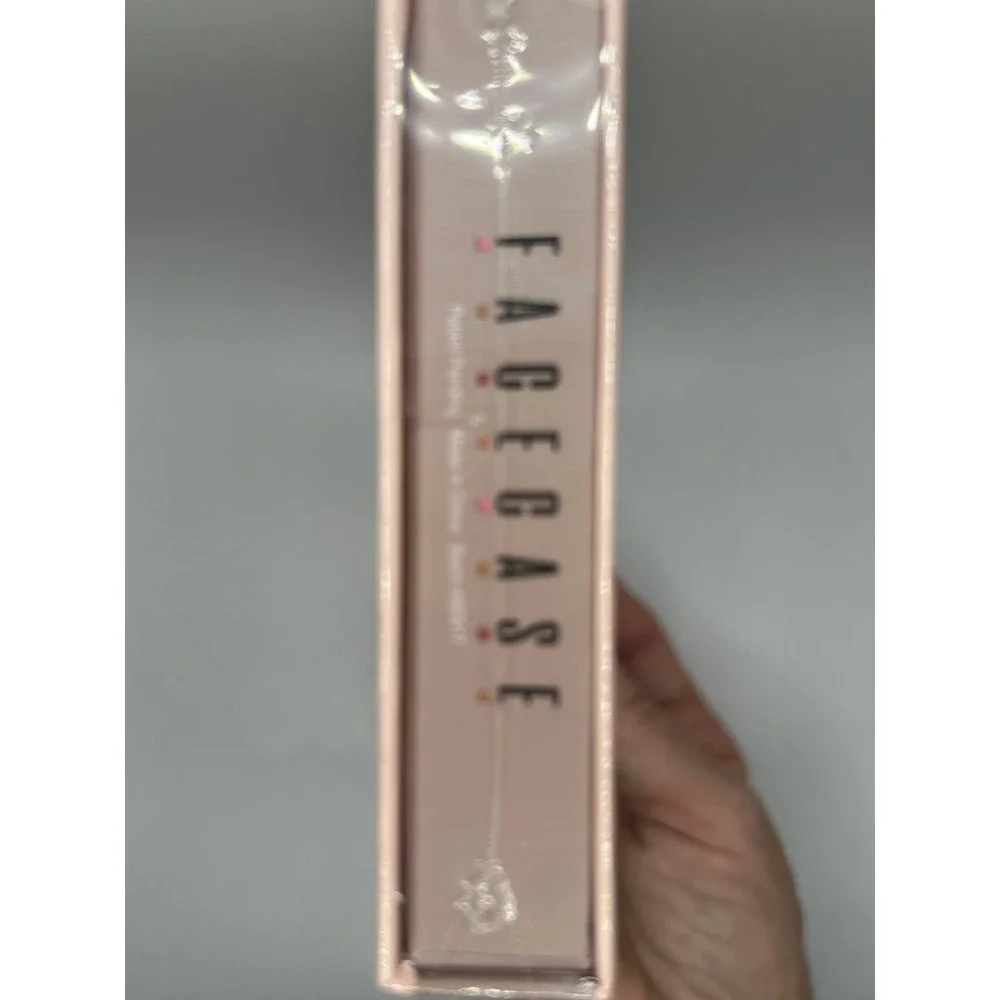 FACECASE natural nudes